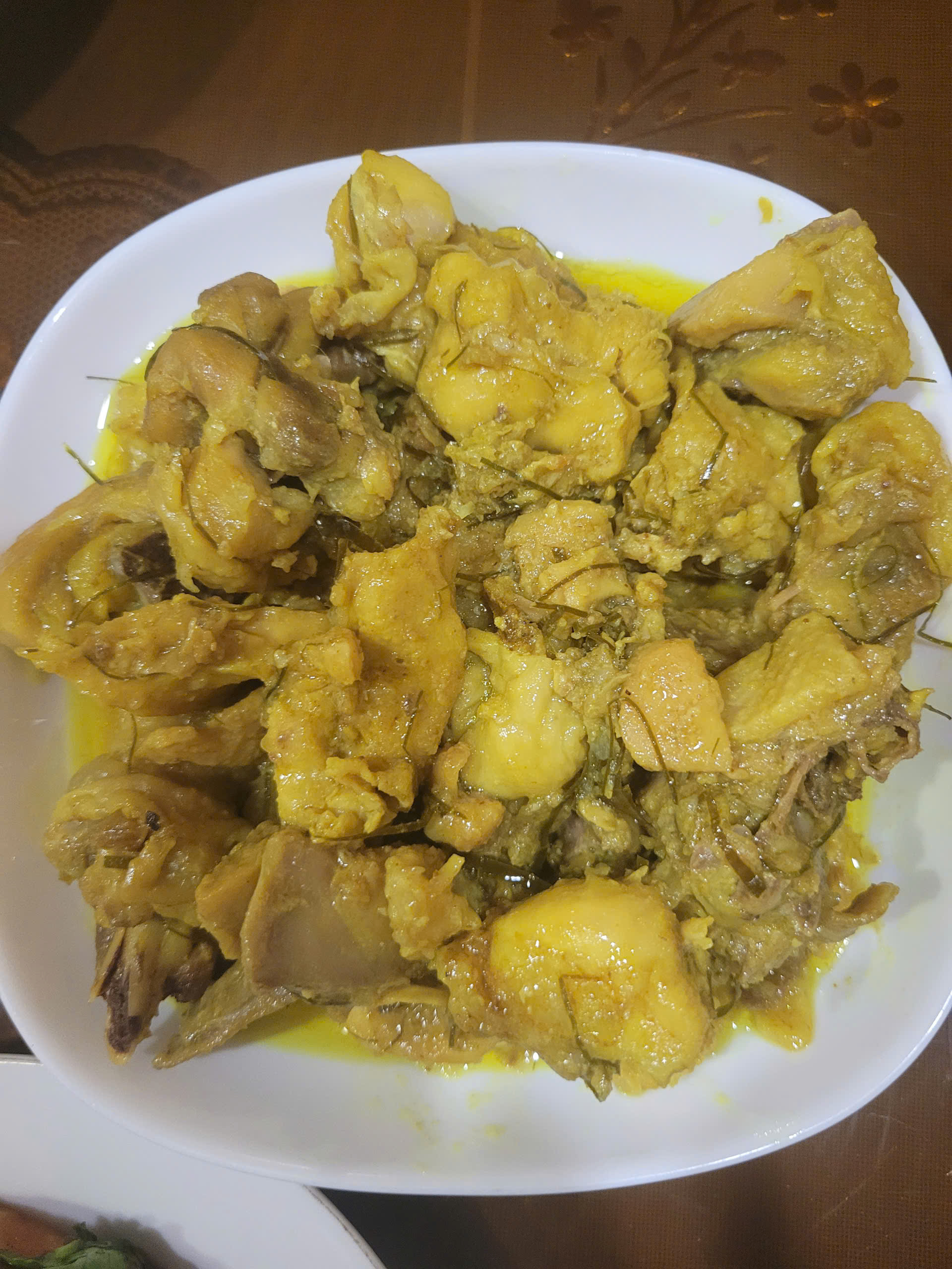 Cơm gà kho sả